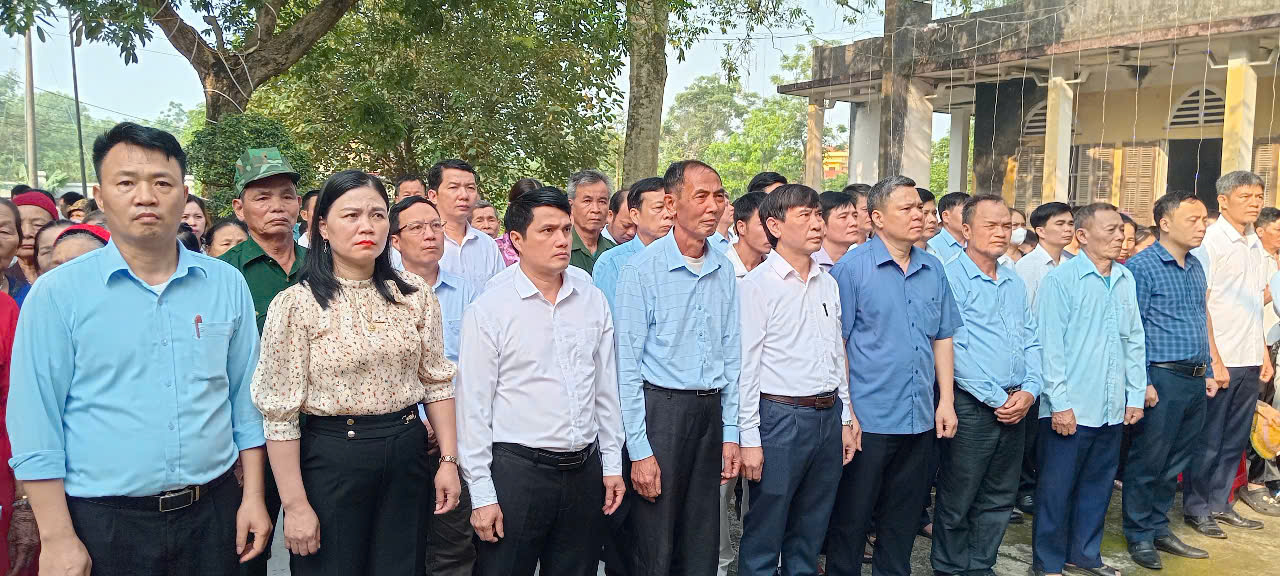 Sáng ngày 26/4/2026 (tức ngày 10/3 âm lịch), UBND xã Định Hòa đã long trọng tổ chức Lễ dâng hương tại Đền thờ Khương Công Phụ 