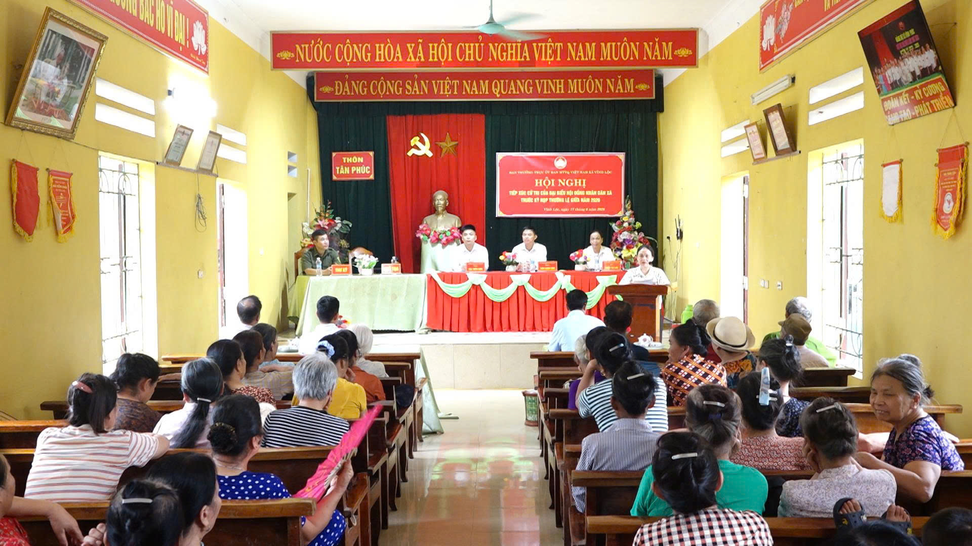 Tổ đại biểu số 3 HĐND xã Vĩnh Lộc tiếp xúc cử tri thôn Tân Phúc trước kỳ họp thường lệ giữa năm 2026
