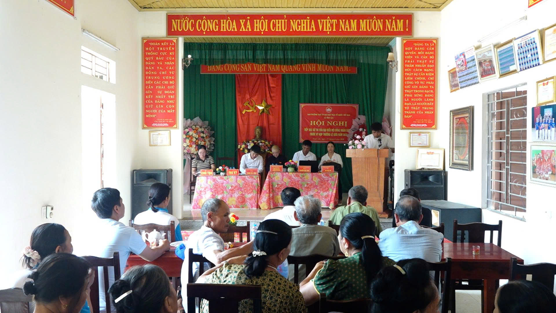 Tổ đại biểu số 5 HĐND xã Vĩnh Lộc tiếp xúc cử tri thôn Giang Đông trước Kỳ họp thứ 3 HĐND xã khóa II
