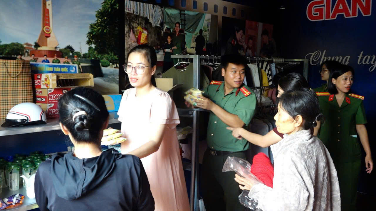 Anh-tin-bai