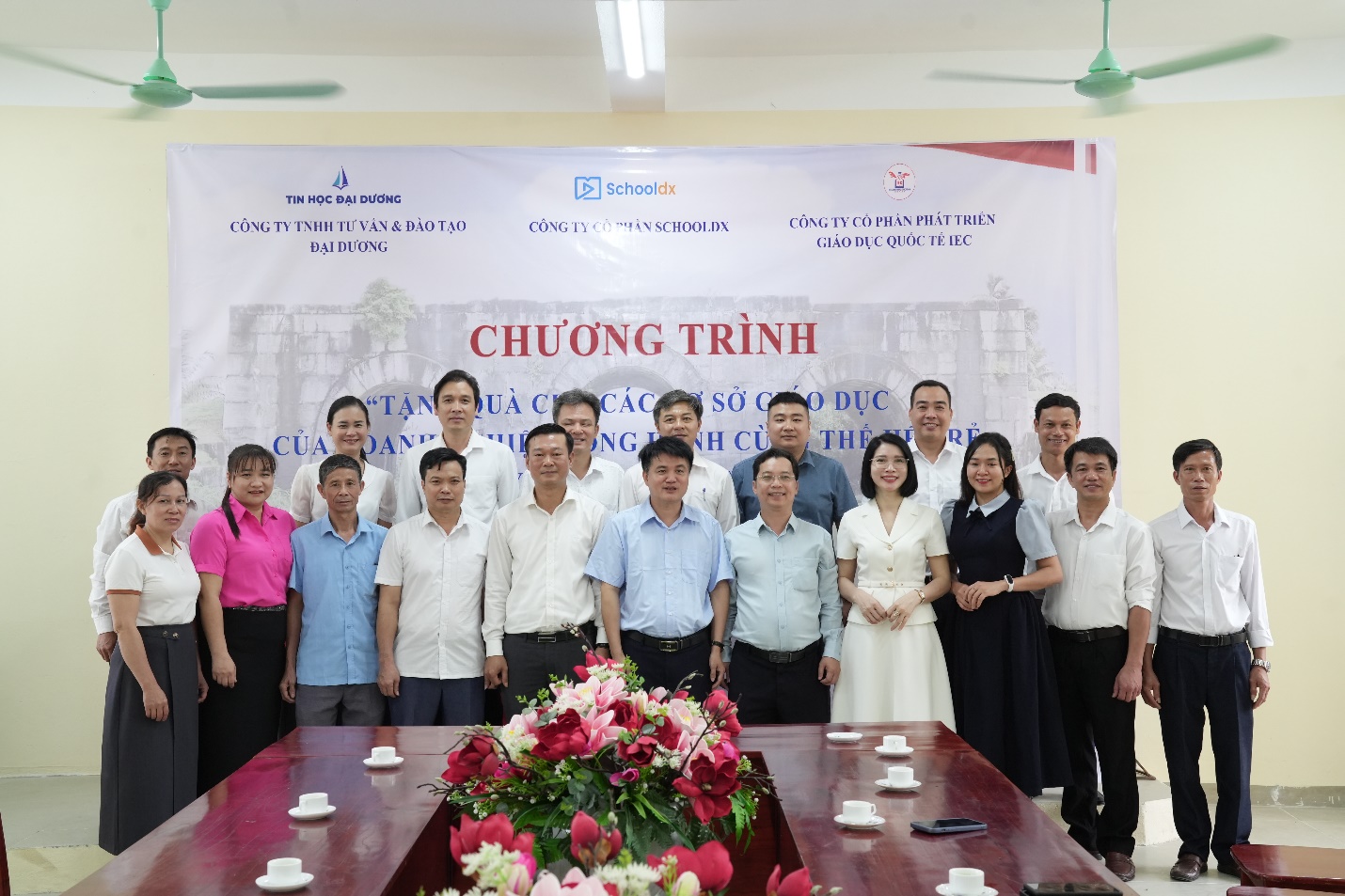 D:\ANH NAM 2026\THANG 4\TRAO MAY TINH TRUONG VINH QUANG\DSC03763.JPG