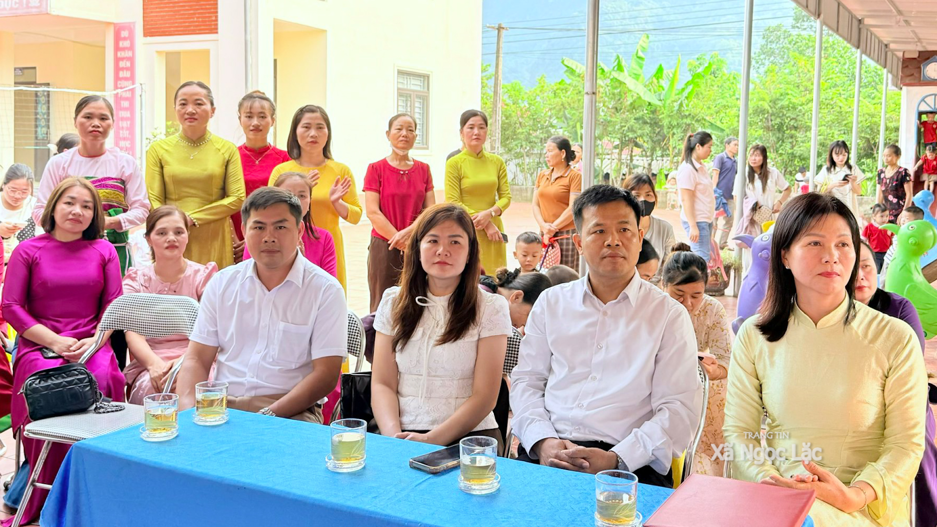 Anh-tin-bai