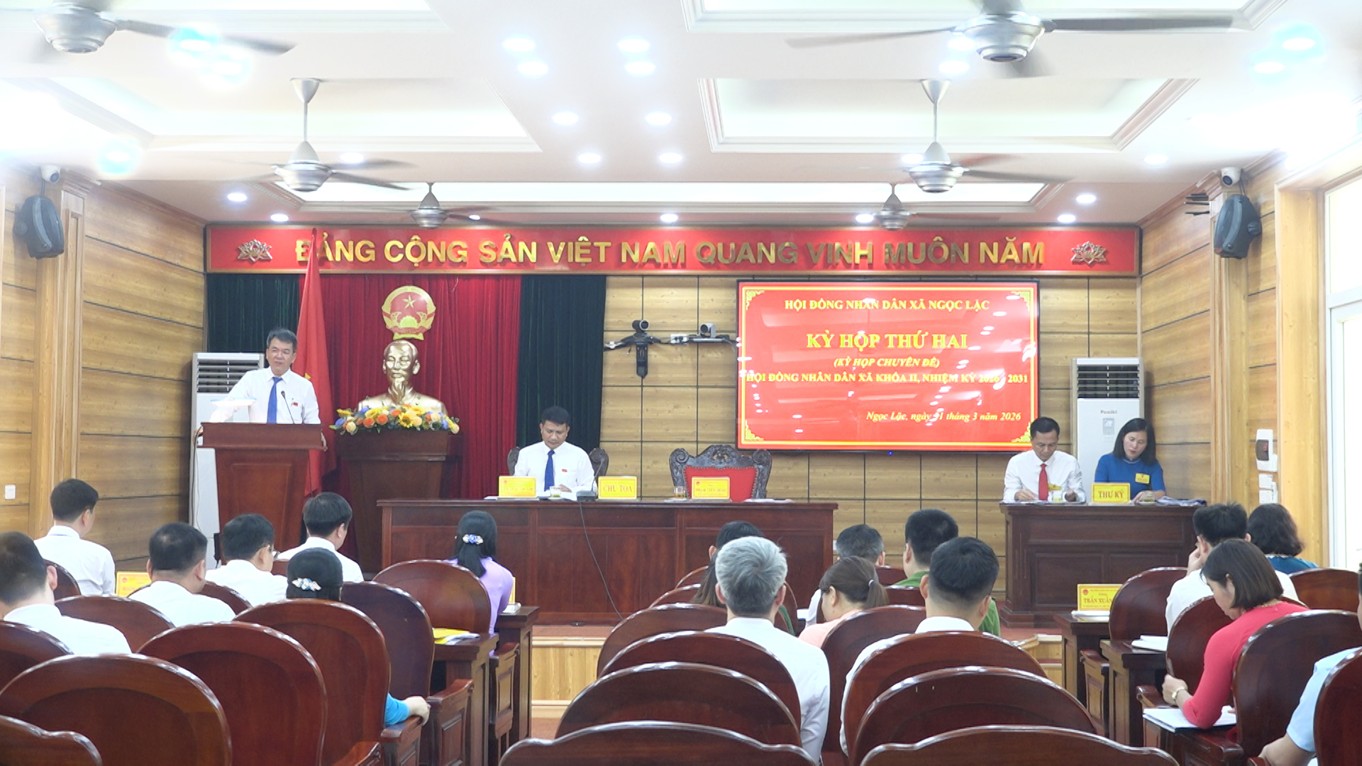 HĐND xã Ngọc Lặc khai mạc kỳ họp thứ hai kỳ họp chuyên đề, thông qua nhiều nội dung quan trọng