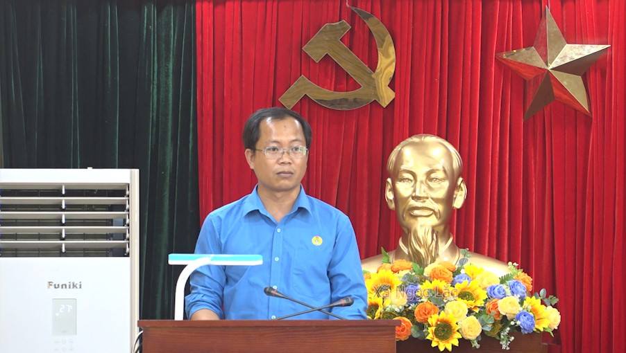 Anh-tin-bai
