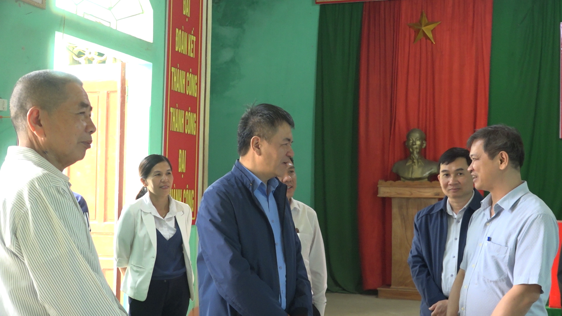 Anh-tin-bai