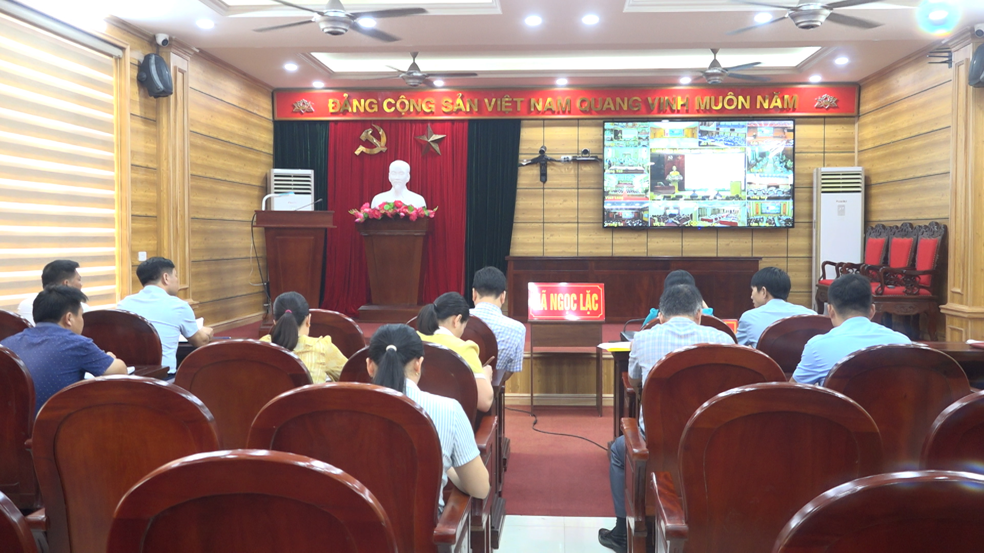 Xã Ngọc Lặc tham gia lớp tập huấn ứng dụng trí tuệ nhân tạo cho cán bộ cơ quan Đảng, MTTQ và các đoàn thể.