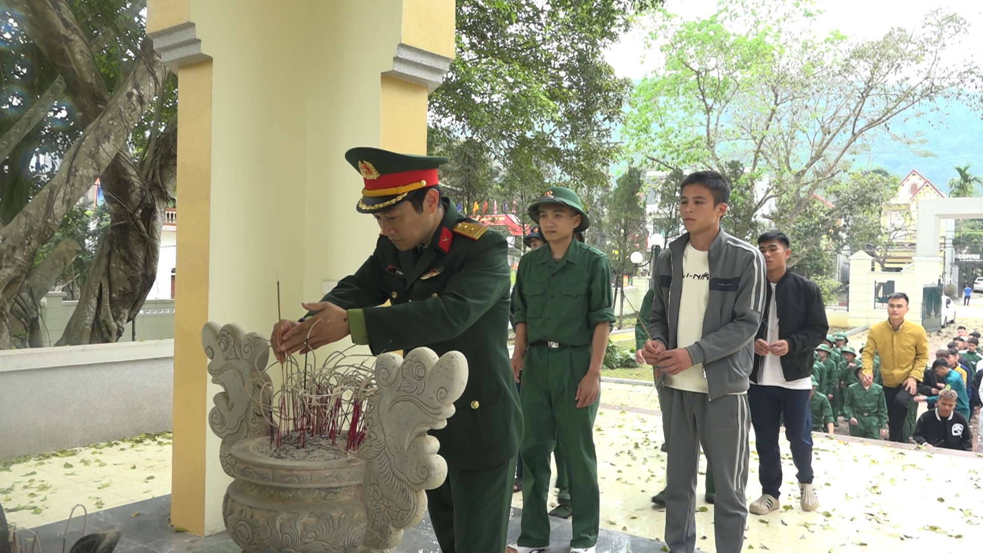 Anh-tin-bai