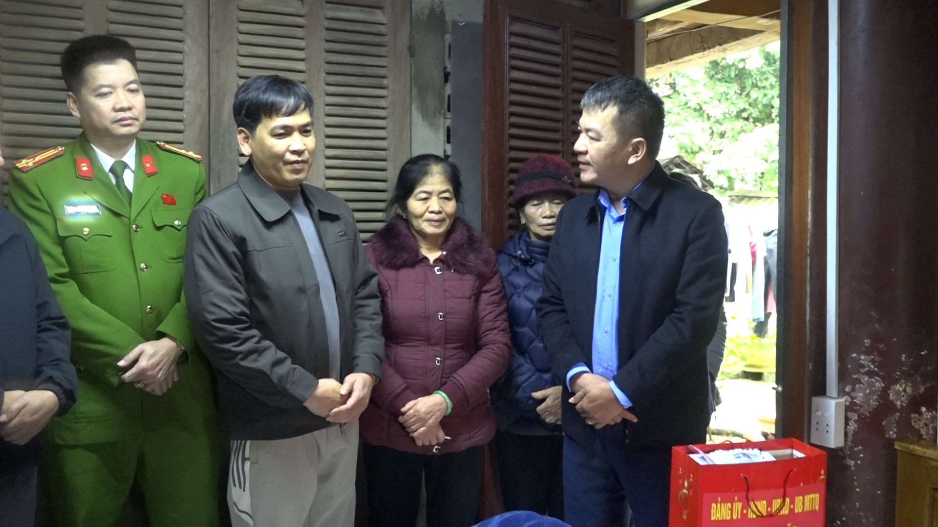 Anh-tin-bai