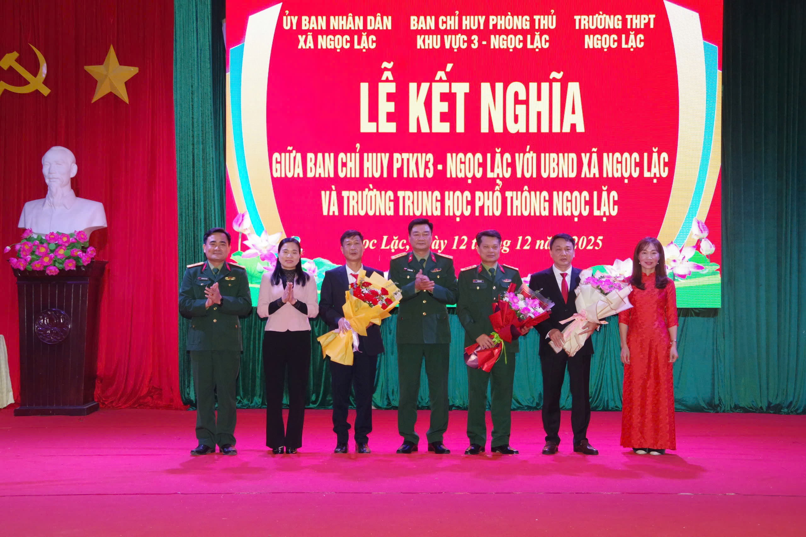 Hội nghị ký kết hoạt động phối hợp kết nghĩa giữa Ban Chỉ huy Phòng thủ khu vực 3 - Ngọc Lặc với UBND xã Ngọc Lặc và Trường THPT Ngọc Lặc