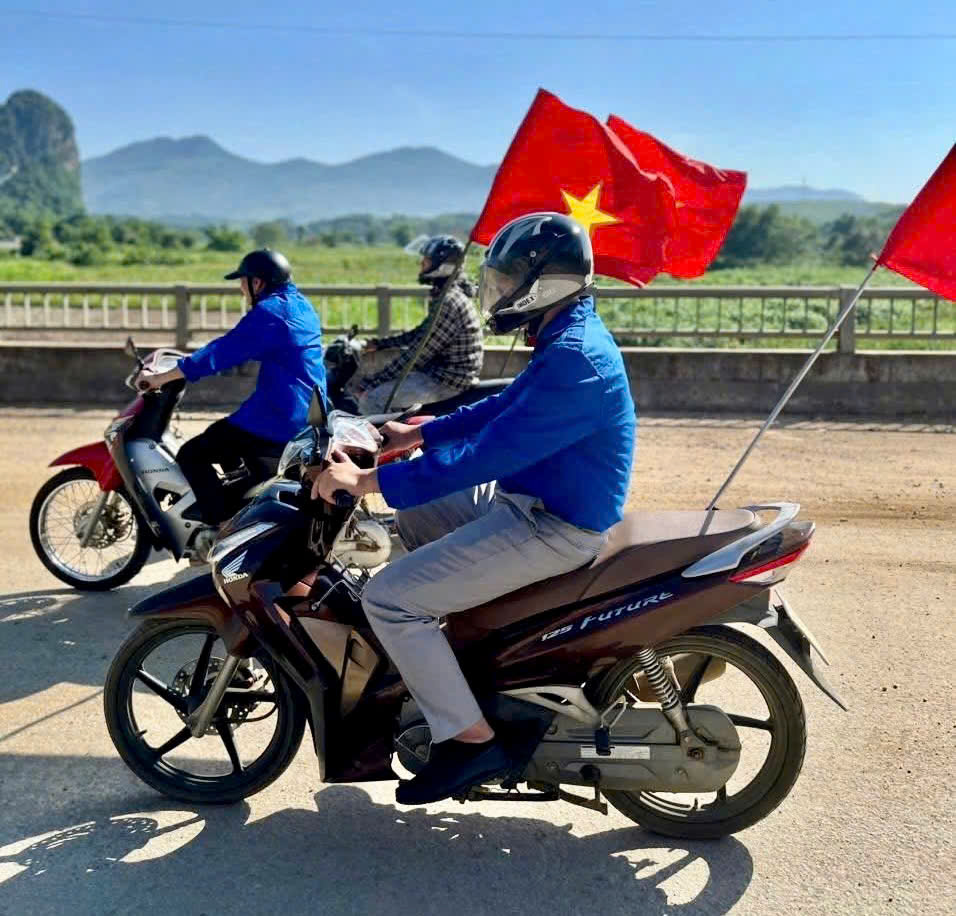 Anh-tin-bai