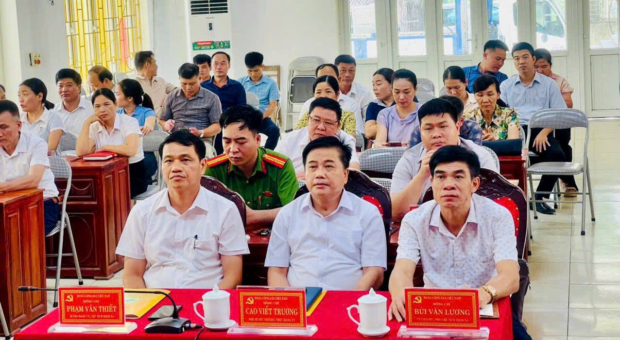XÃ THẠCH LẬP THAM DỰ HỘI NGHỊ TRỰC TUYẾN TOÀN QUỐC SƠ KẾT 01 NĂM VẬN HÀNH MÔ HÌNH TỔ CHỨC TỔNG THỂ CỦA HỆ THỐNG CHÍNH TRỊ VÀ MÔ HÌNH CHÍNH QUYỀN 03 CẤP.