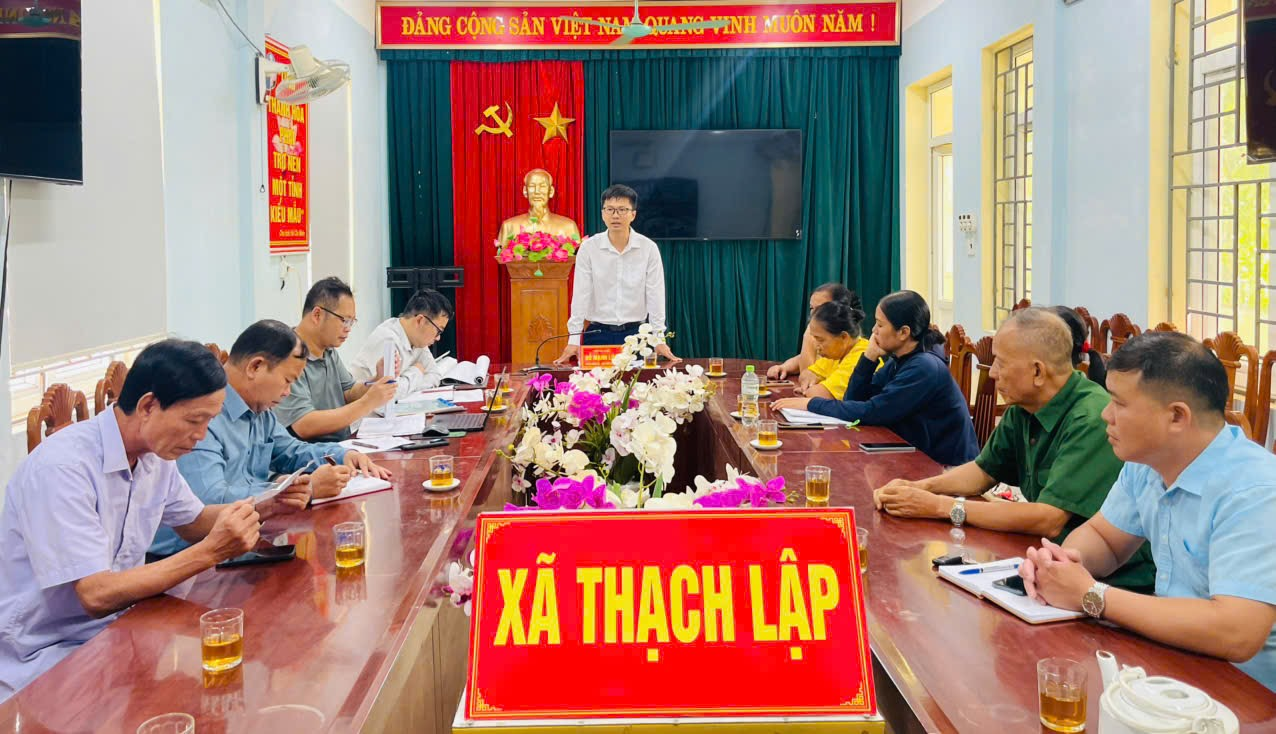 XÃ THẠCH LẬP TỔ CHỨC HỘI NGHỊ XÁC MINH NGUỒN GỐC ĐẤT PHỤC VỤ DỰ ÁN NÂNG CẤP TUYẾN ĐƯỜNG TỪ XÃ QUANG TRUNG, HUYỆN NGỌC LẶC ĐI THỊ TRẤN YÊN LÂM, HUYỆN YÊN ĐỊNH
