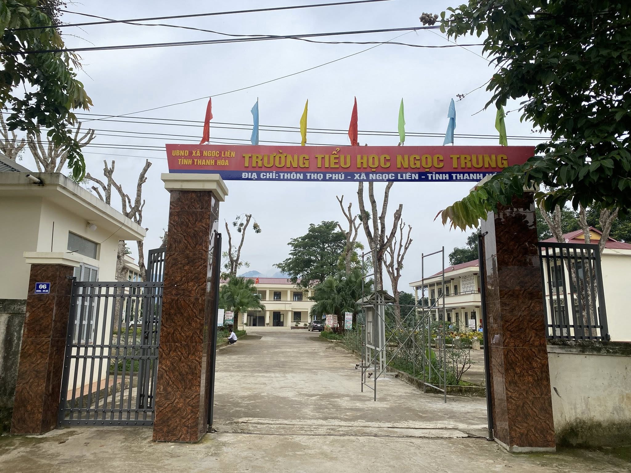 Anh-tin-bai