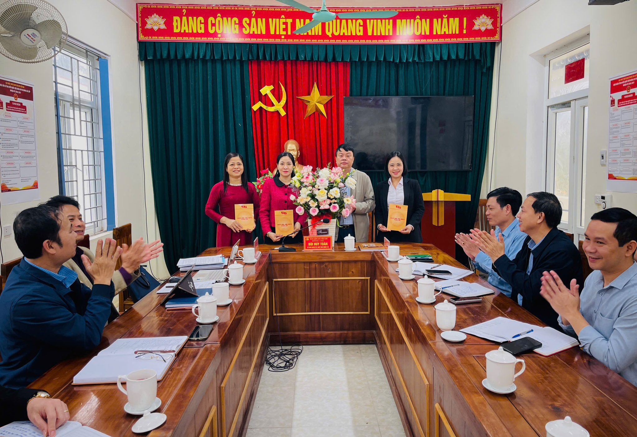 ĐẢNG ỦY XÃ NGỌC LIÊN TRIỂN KHAI XÂY DỰNG QUY HOẠCH CÁN BỘ LÃNH ĐẠO, QUẢN LÝ NHIỆM KỲ 2025 – 2030 VÀ CÁC NHIỆM KỲ TIẾP THEO