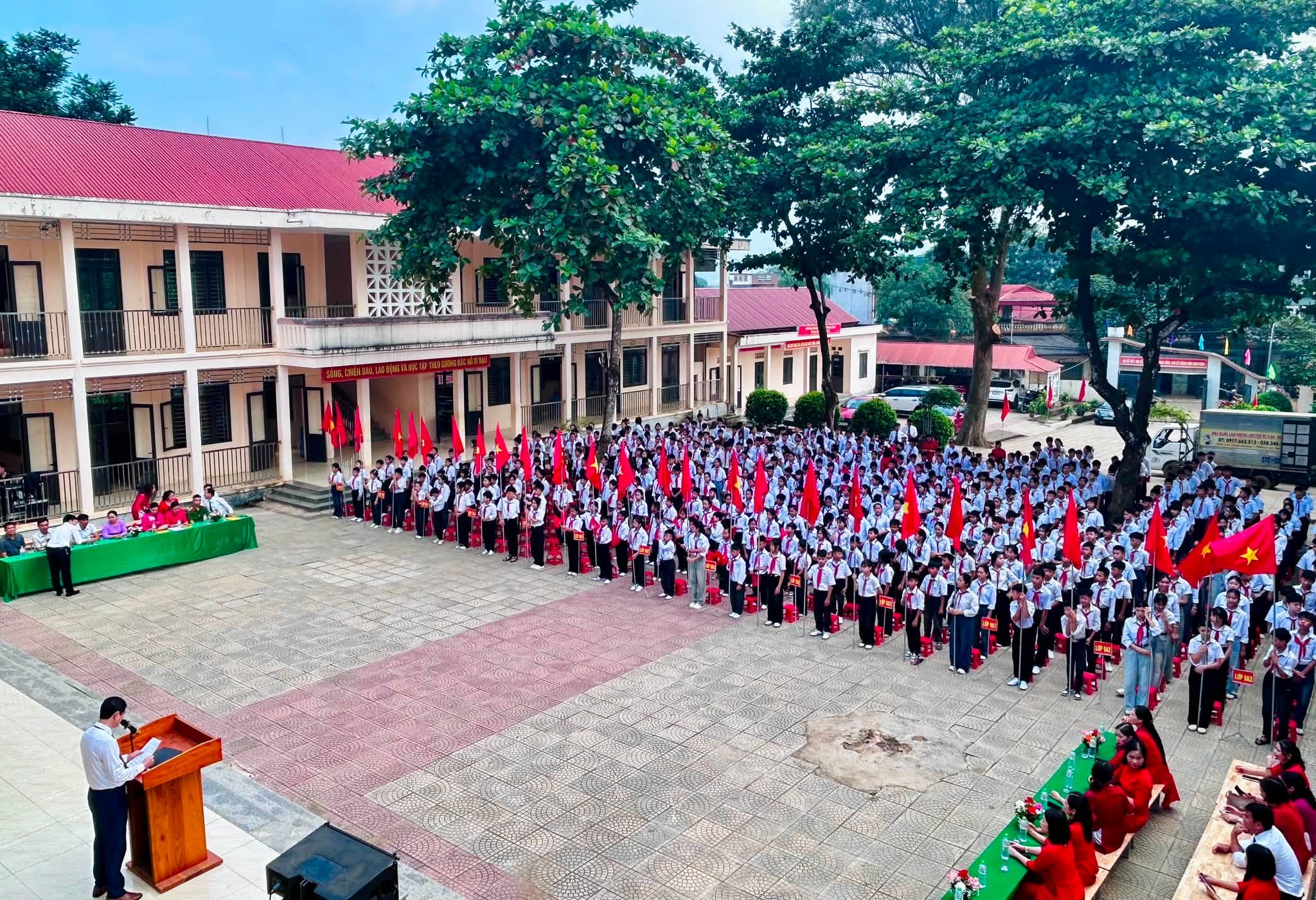 Anh-tin-bai