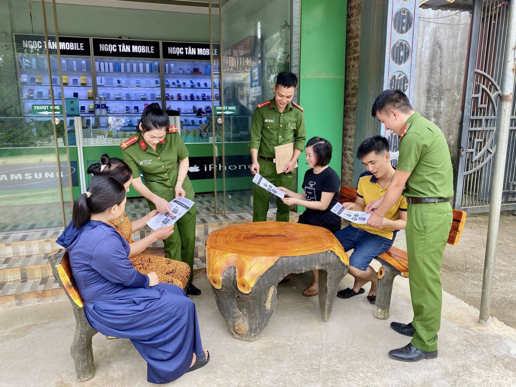 NGỌC LIÊN CHUNG SỨC GIỮ GÌN BÌNH YÊN TỪ MỖI GIA ĐÌNH, MỖI KHU DÂN CƯ