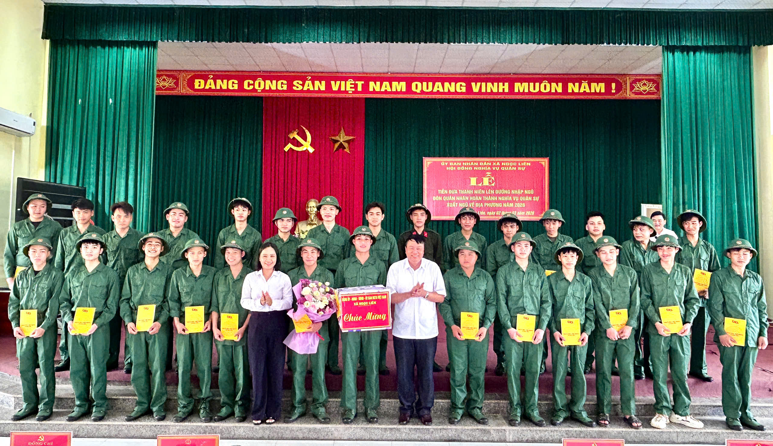 Anh-tin-bai
