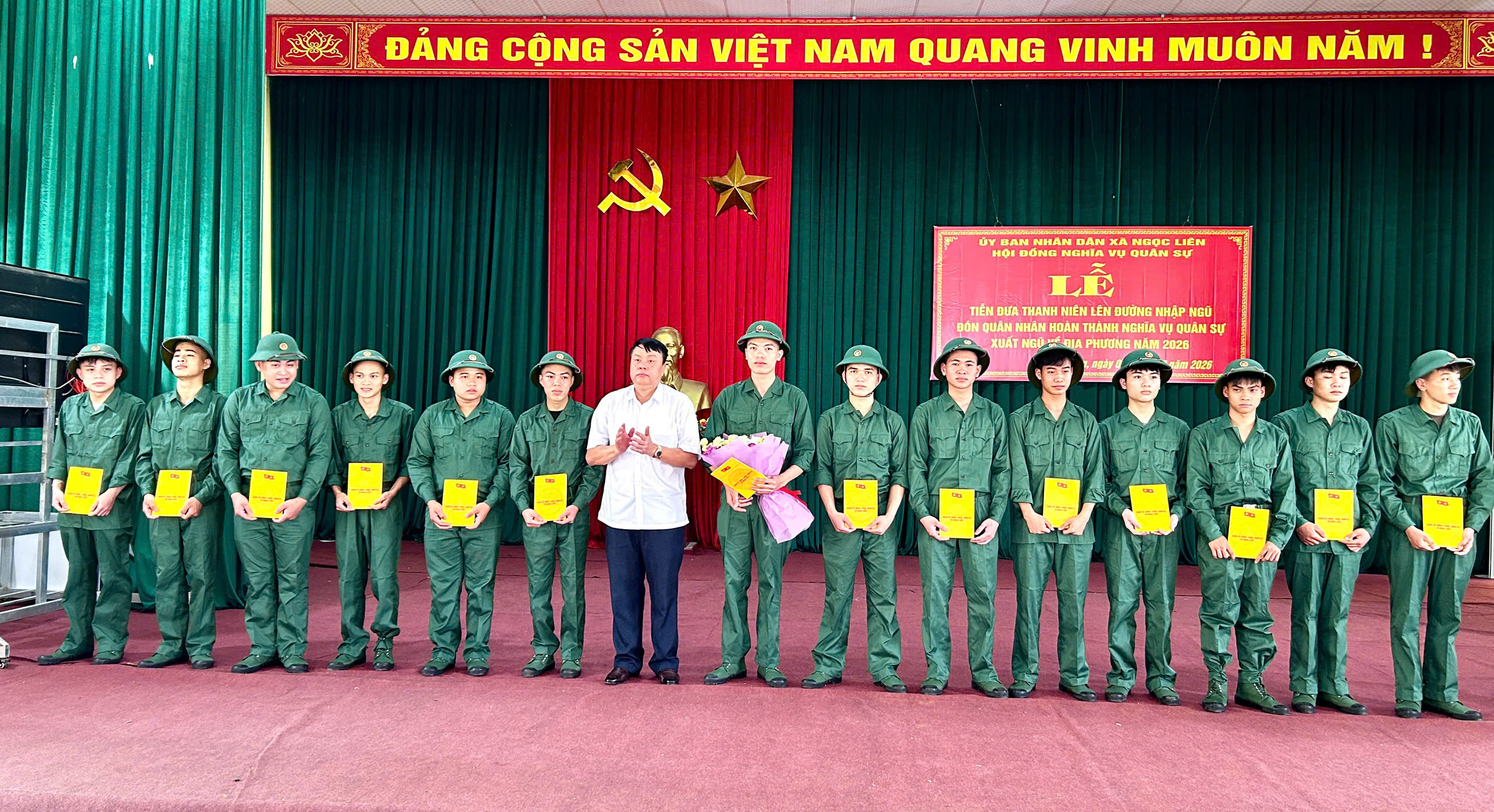 Anh-tin-bai