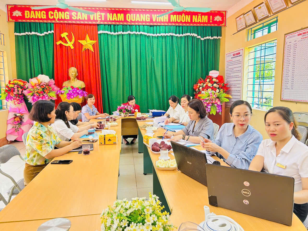 Anh-tin-bai