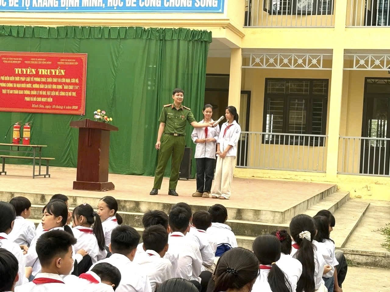 Anh-tin-bai