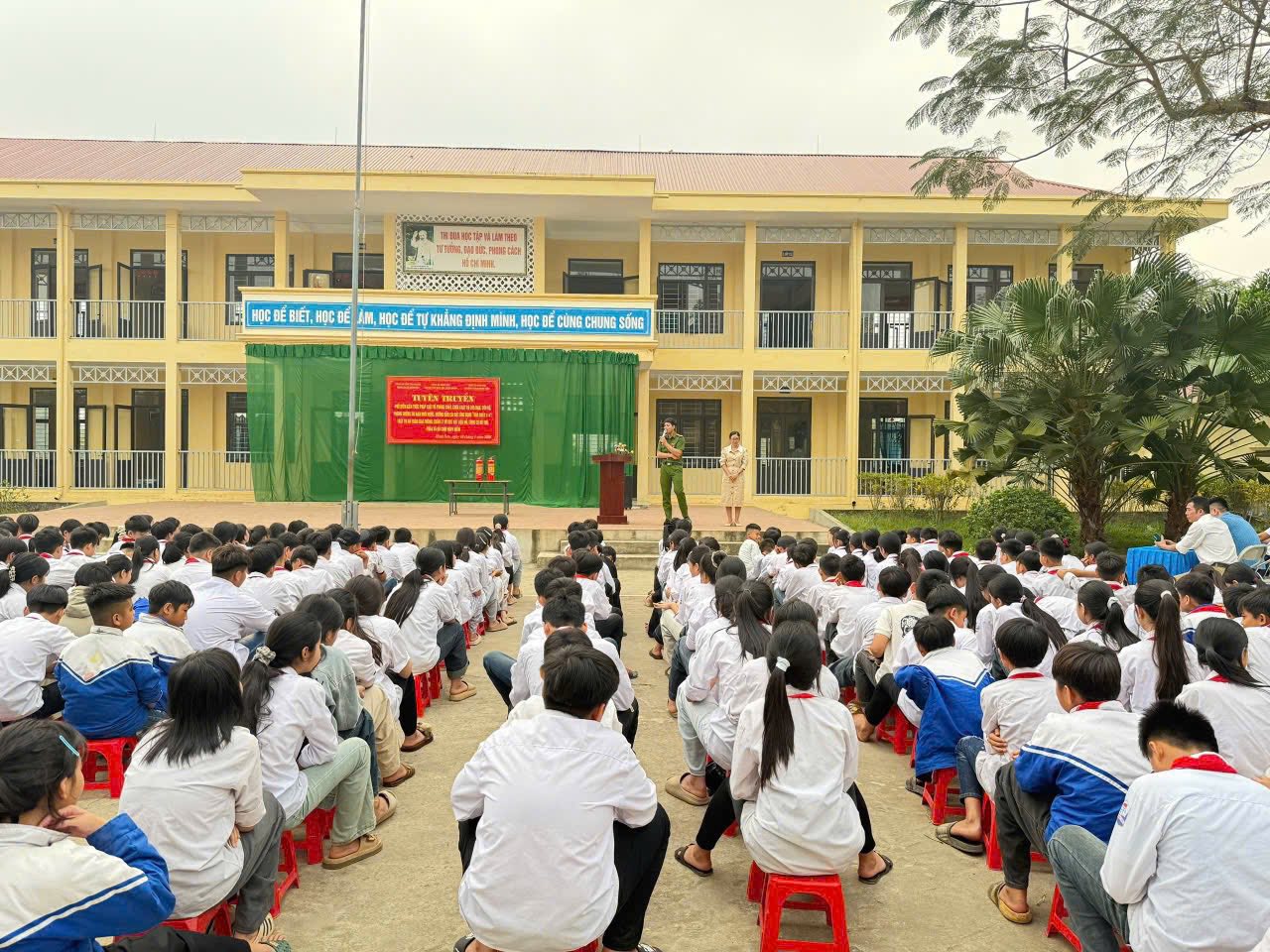 Anh-tin-bai