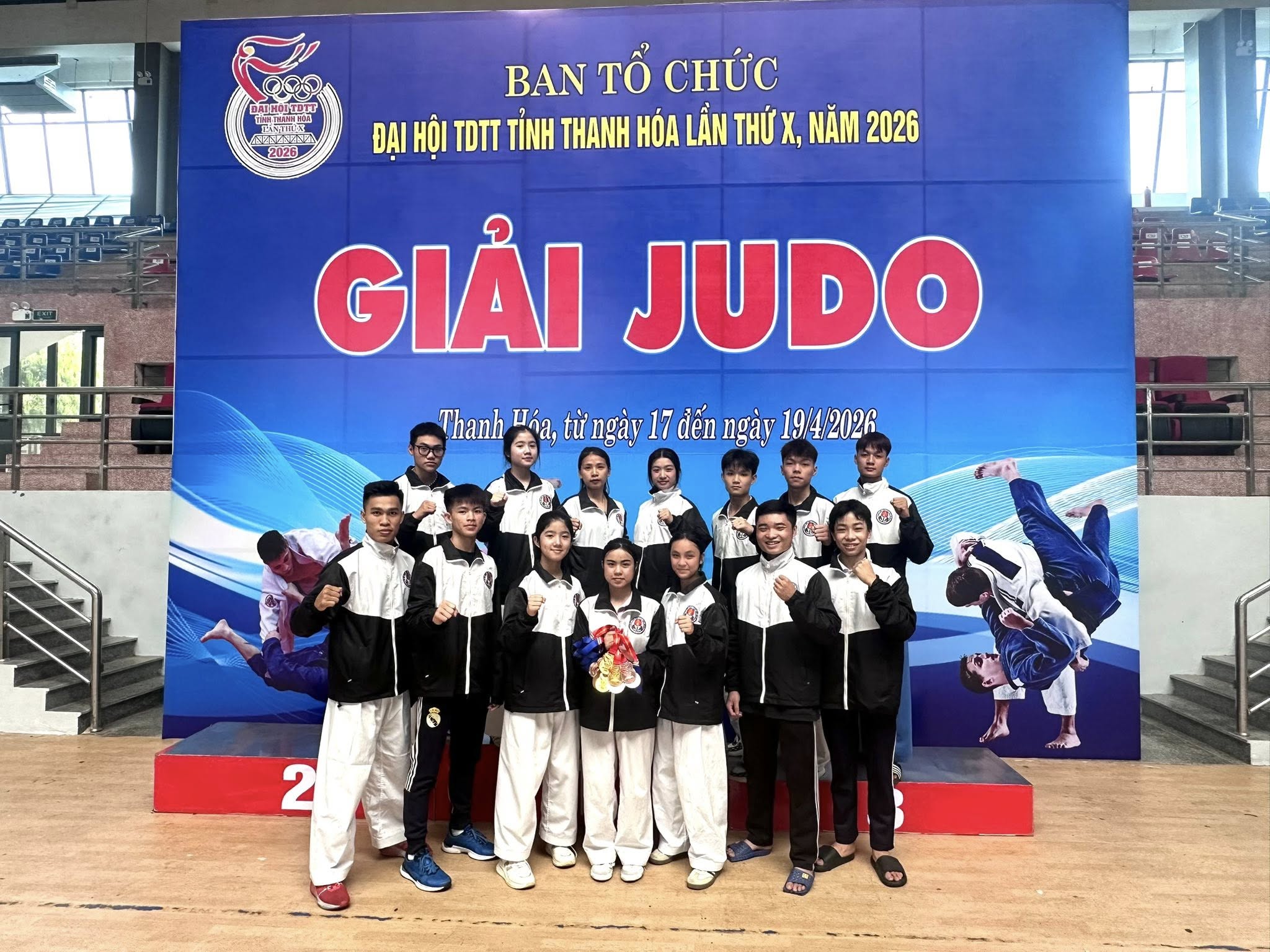 Anh-tin-bai