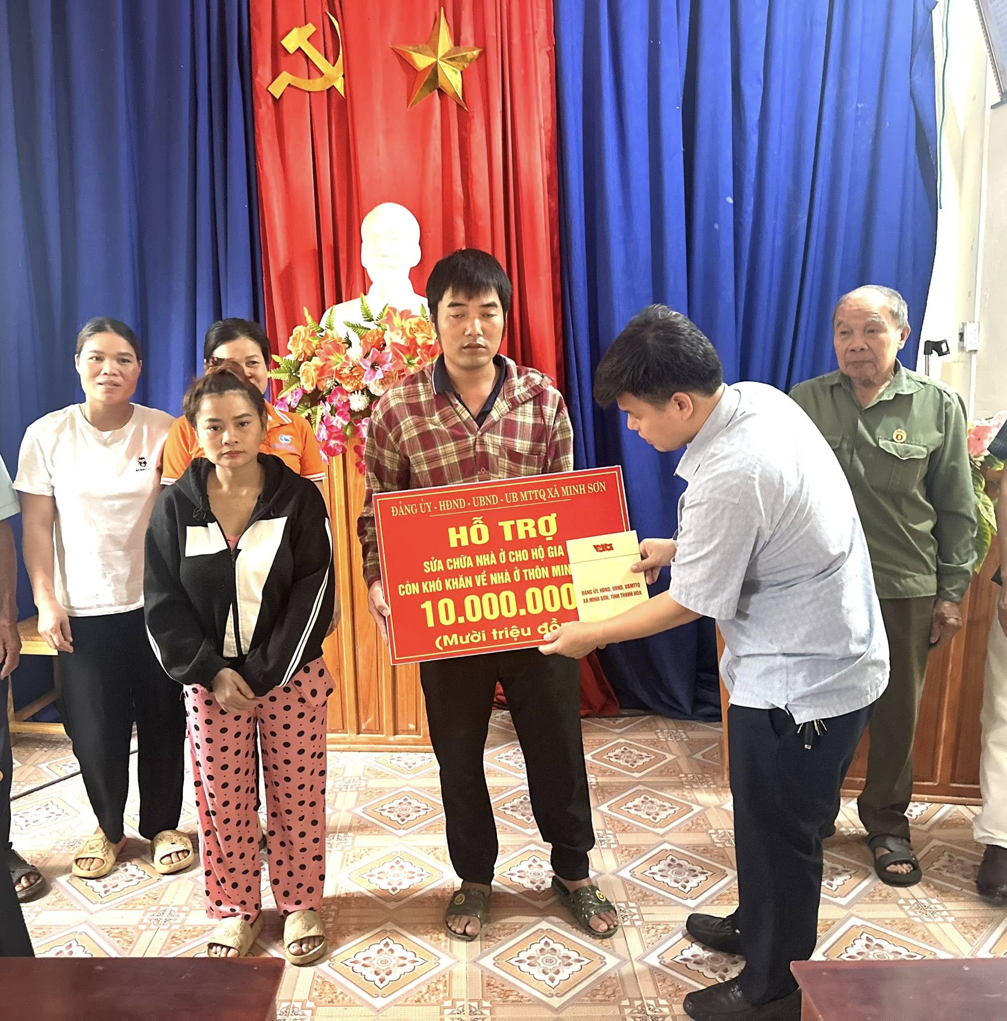 Anh-tin-bai