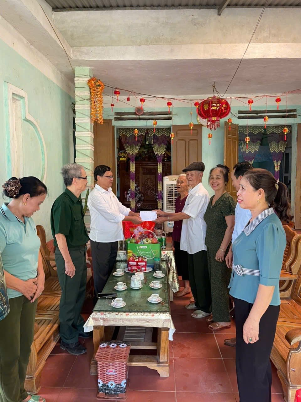 Anh-tin-bai