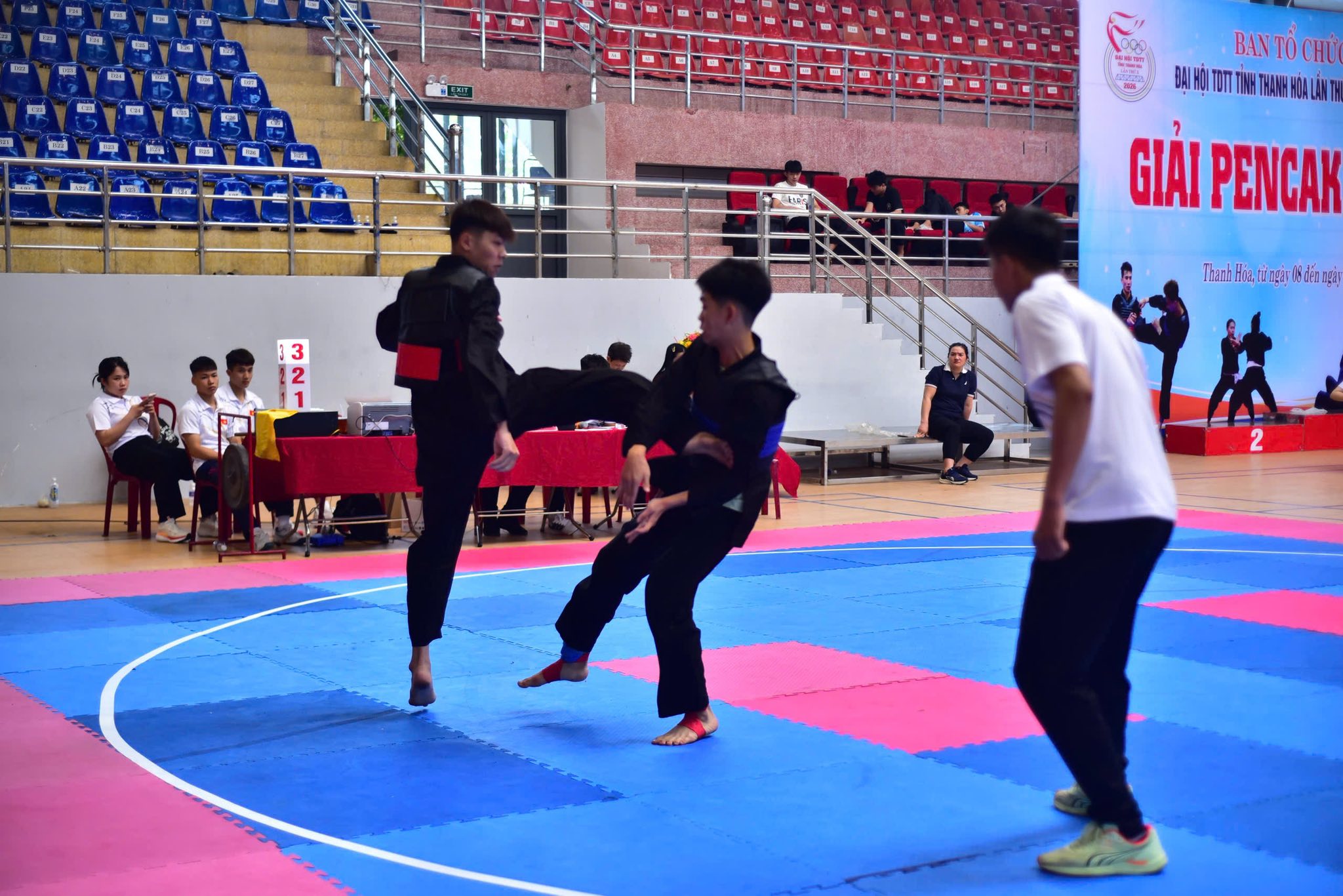 Anh-tin-bai