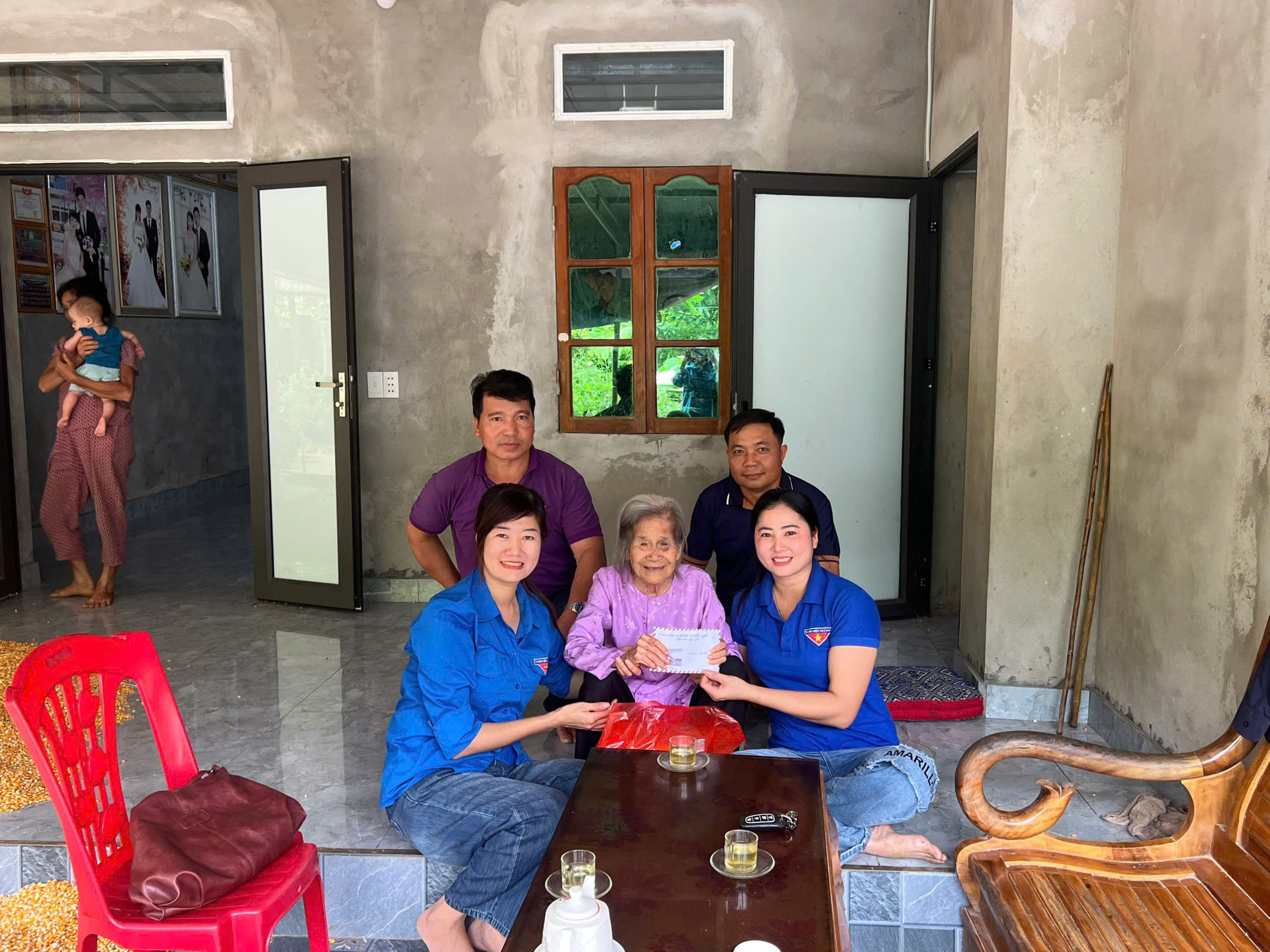 Anh-tin-bai