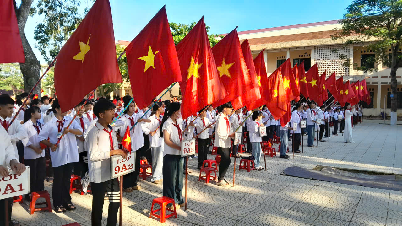 Hơn 4 nghìn học sinh xã Nguyệt Ấn hân hoan bước vào năm học mới 2025-2026