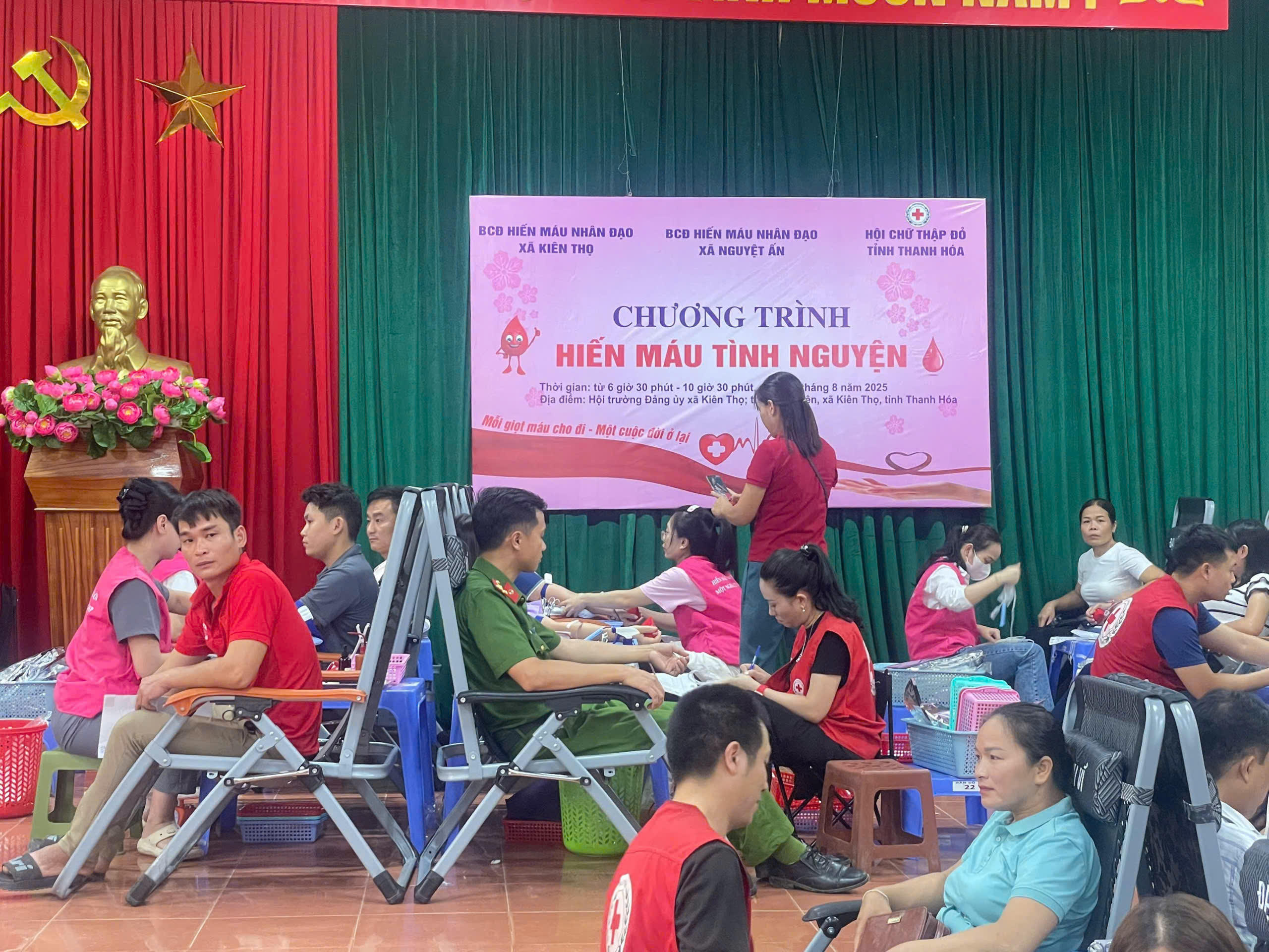 Xã Nguyệt Ấn: Hơn 200 tình nguyện viên tham gia hiến máu tình nguyện
