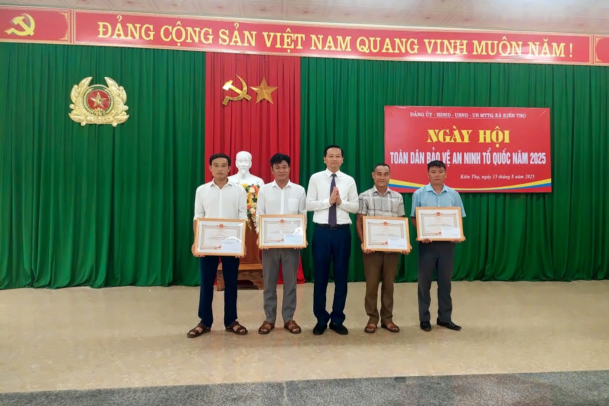 XÃ KIÊN THỌ TỔ CHỨC NGÀY HỘI TOÀN DÂN BẢO VỆ AN NINH TỔ QUỐC NĂM 2025.