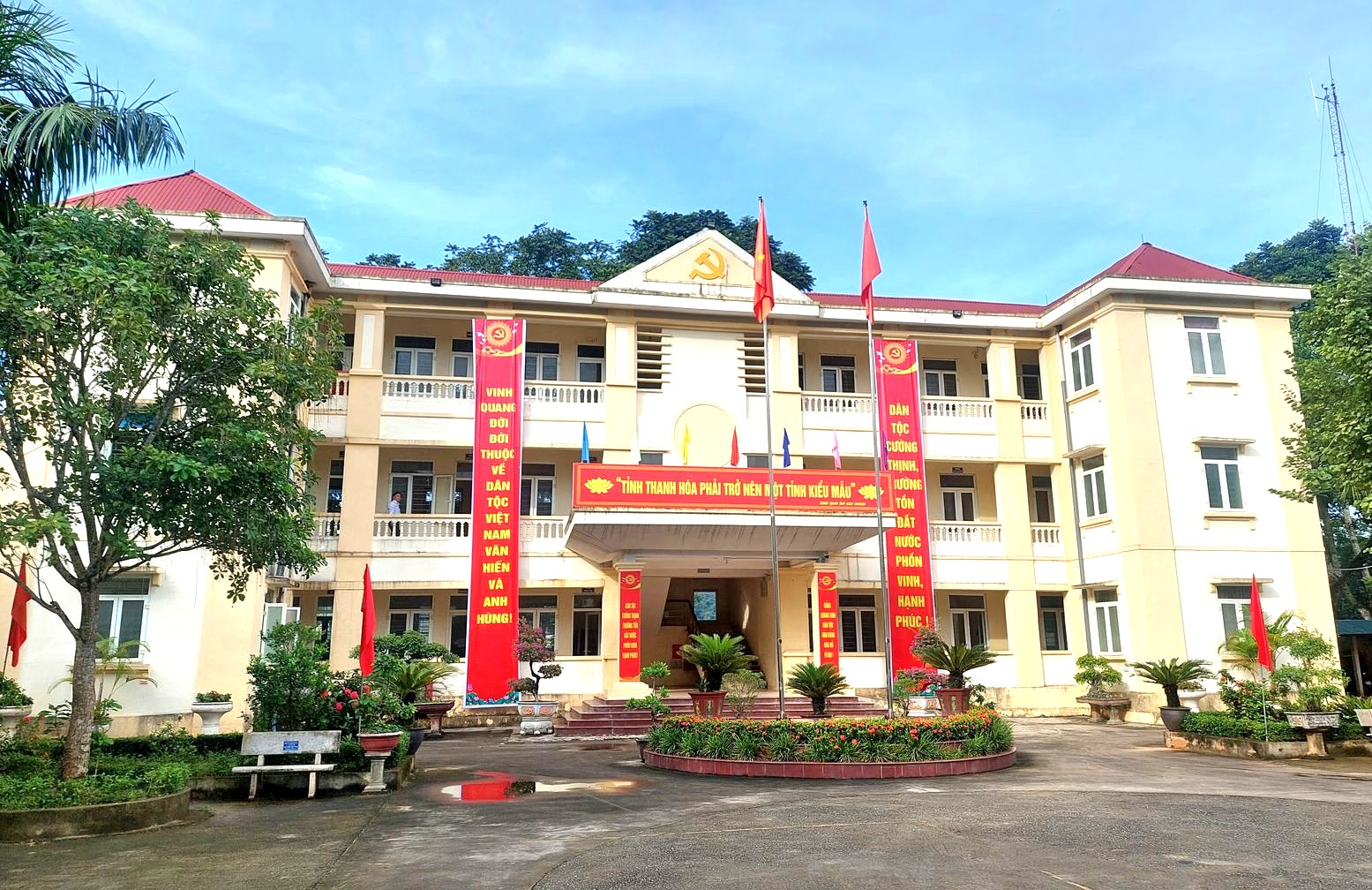 Anh-tin-bai