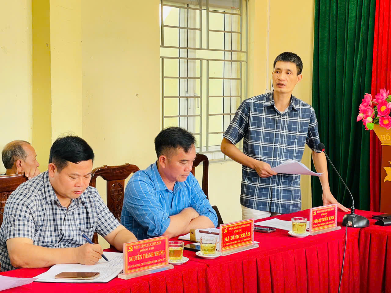 Anh-tin-bai