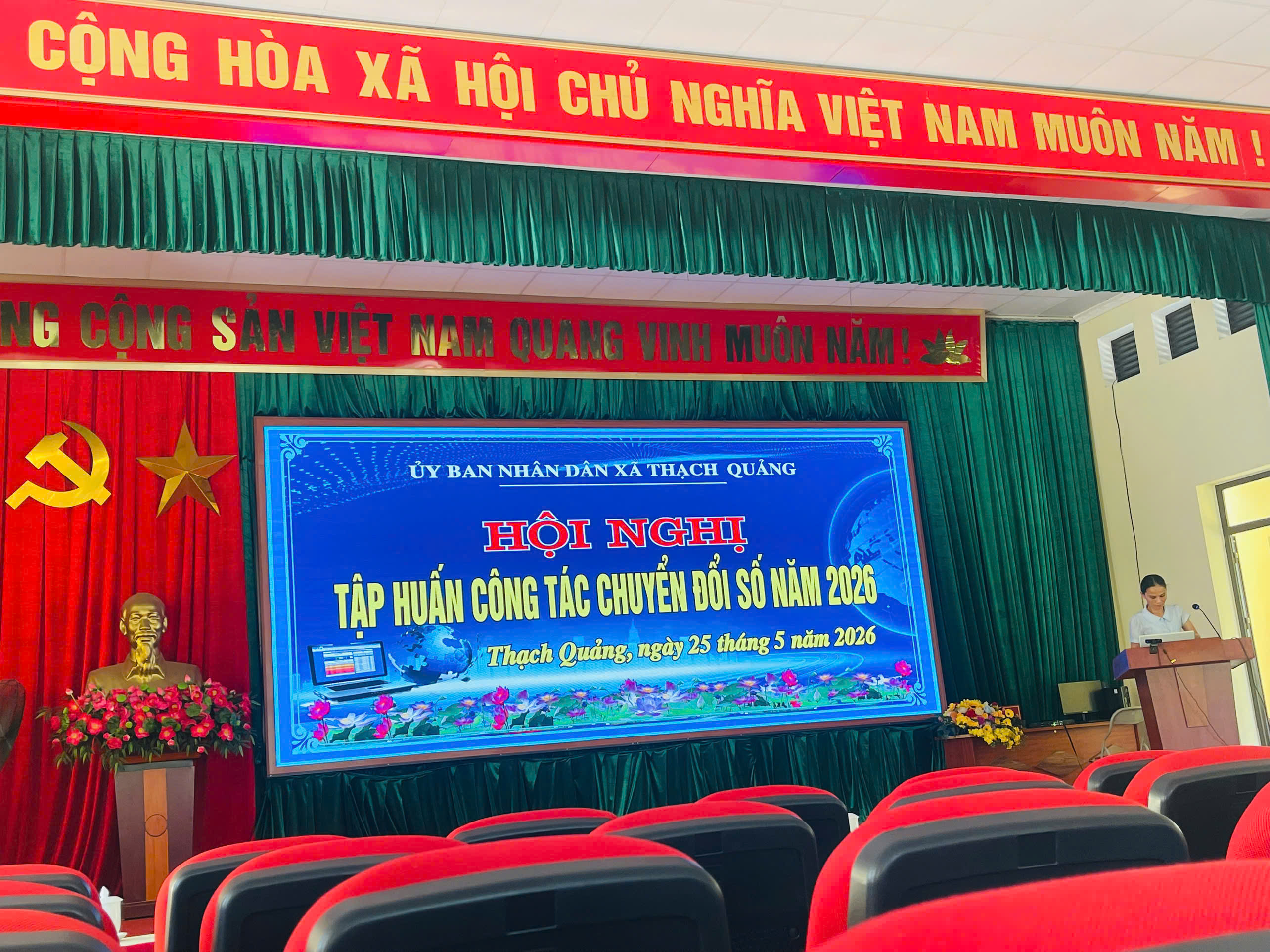 UBND XÃ THẠCH QUẢNG TỔ CHỨC TẬP HUẤN CÔNG TÁC CHUYỂN ĐỔI SỐ CHO CÁN BỘ, CÔNG CHỨC VÀ 22 TỔ CÔNG NGHỆ SỐ CỘNG ĐỒNG