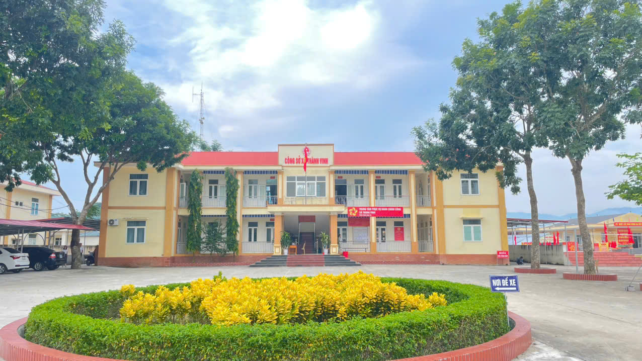 XÃ THÀNH VINH NIÊM YẾT DANH SÁCH ĐẠI BIỂU HĐND XÃ KHÓA XXI, NHIỆM KỲ 2021 – 2026