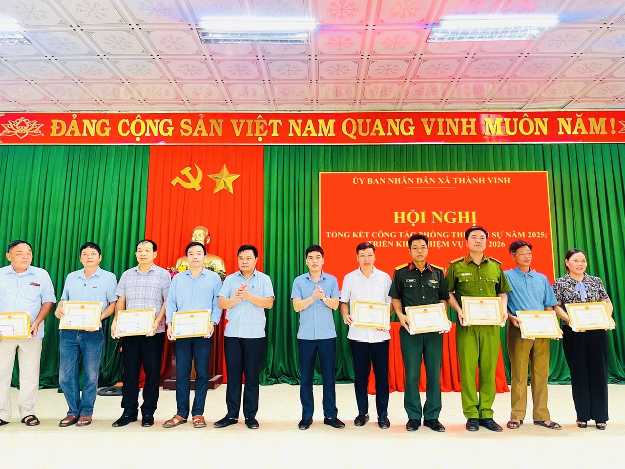 Anh-tin-bai