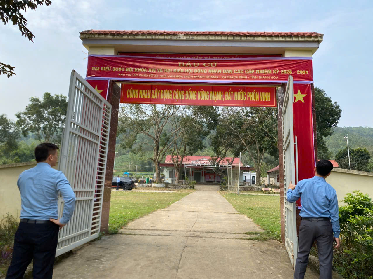 Anh-tin-bai