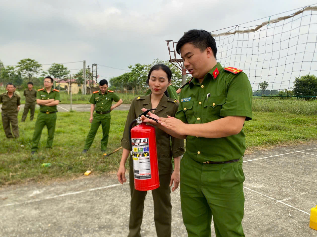Anh-tin-bai