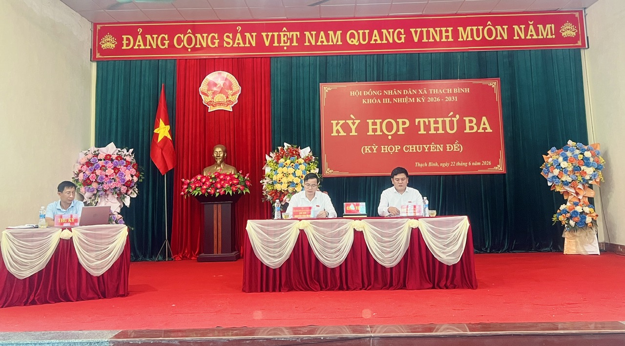 Kỳ họp thứ Ba HĐND xã Thạch Bình khóa III: thông qua Nghị quyết sắp xếp thôn, khu dân cư