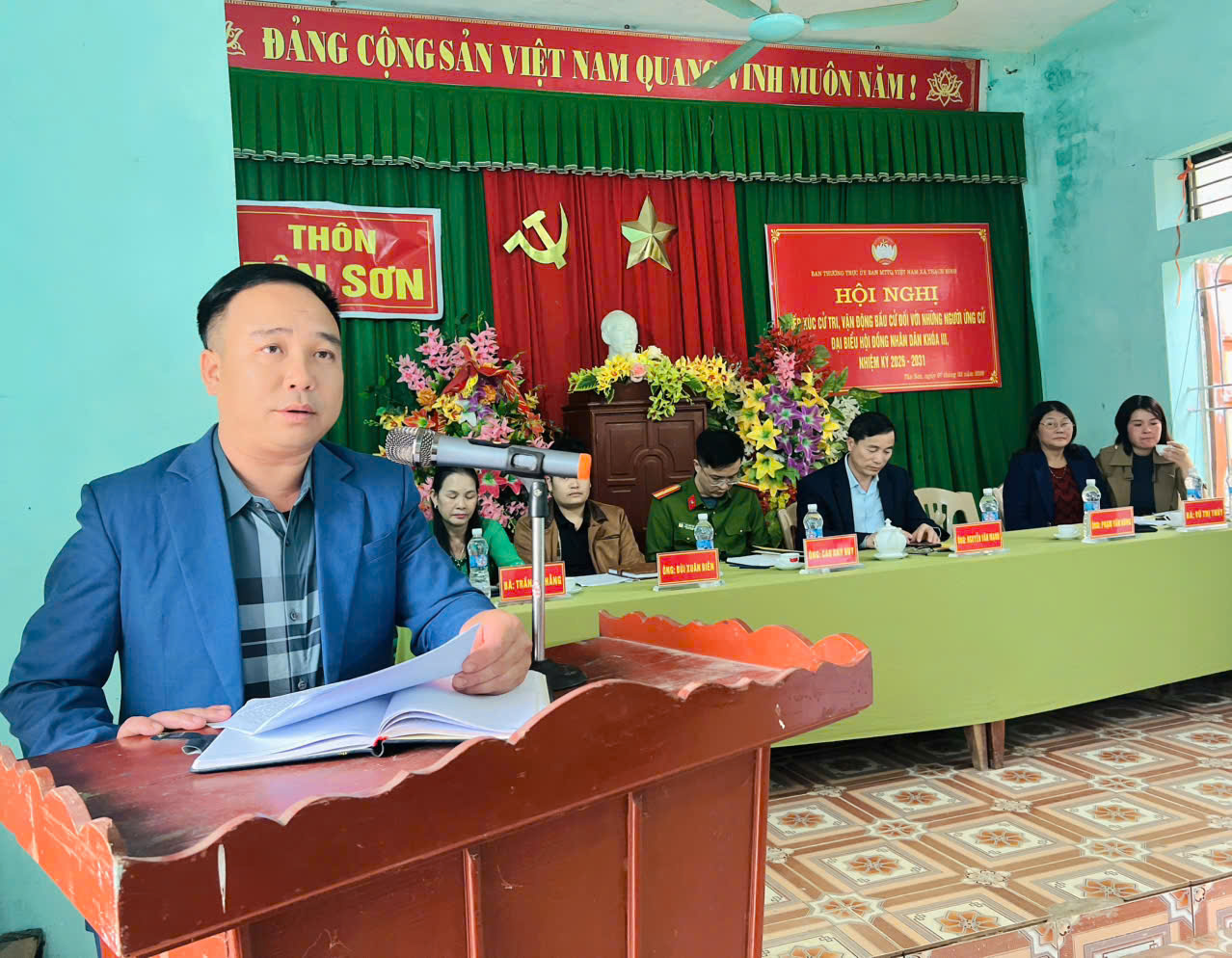 Anh-tin-bai