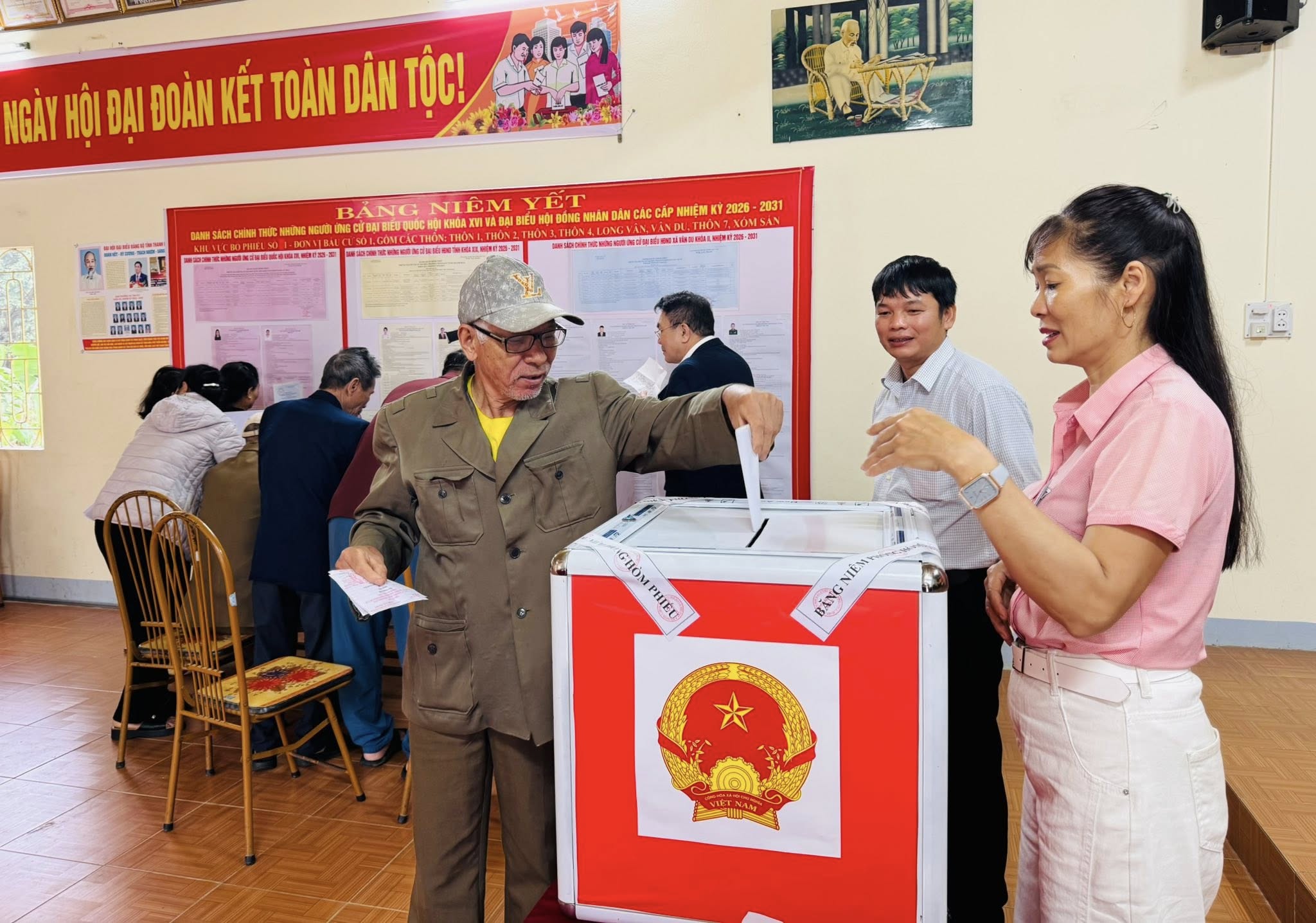 Anh-tin-bai