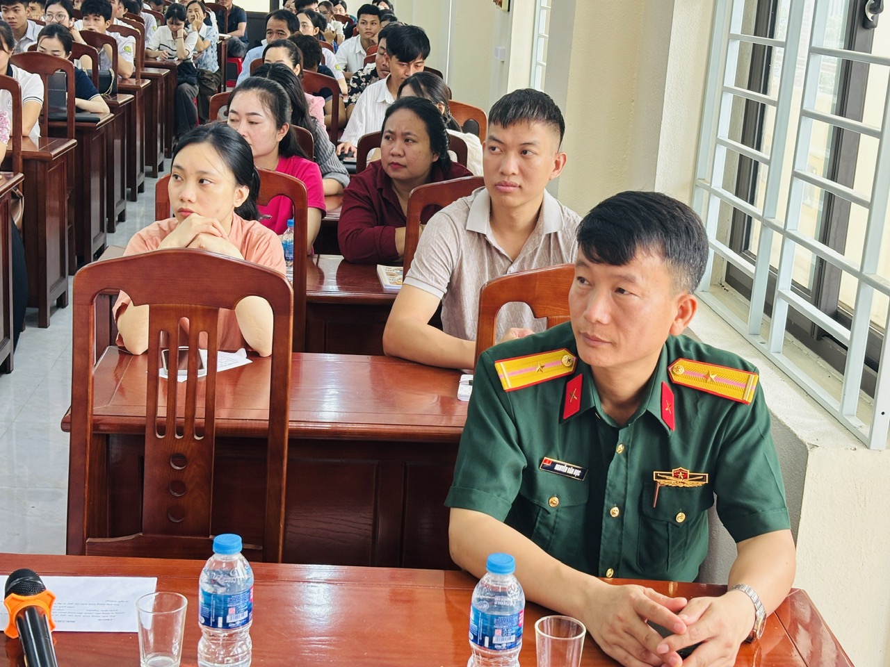 Anh-tin-bai