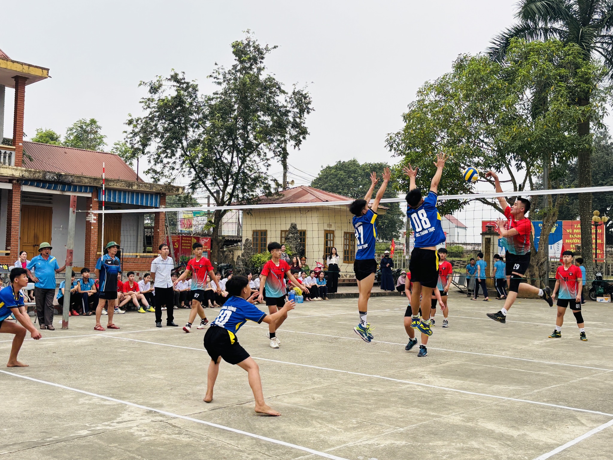 Anh-tin-bai