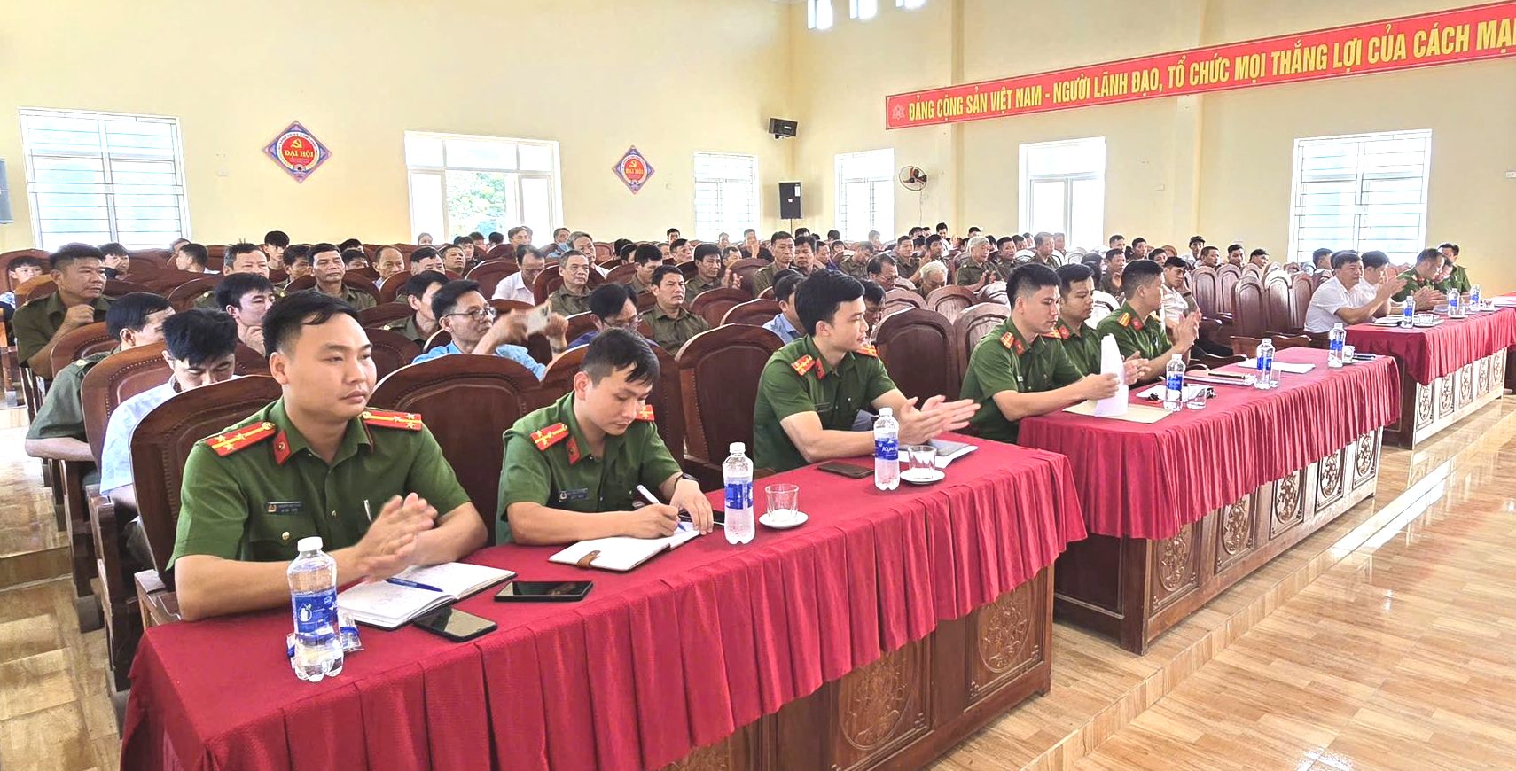 Công an xã Cẩm Tân tăng cường tuyên truyền pháp luật, phòng ngừa tội phạm trong và vi phạm pháp luật trong lứa tuổi thanh thiếu niên và người chấp hành án hình sự tại cộng đồng.