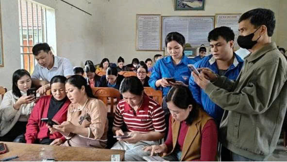 Đẩy mạnh chuyển đổi số vì sự hài lòng của người dân