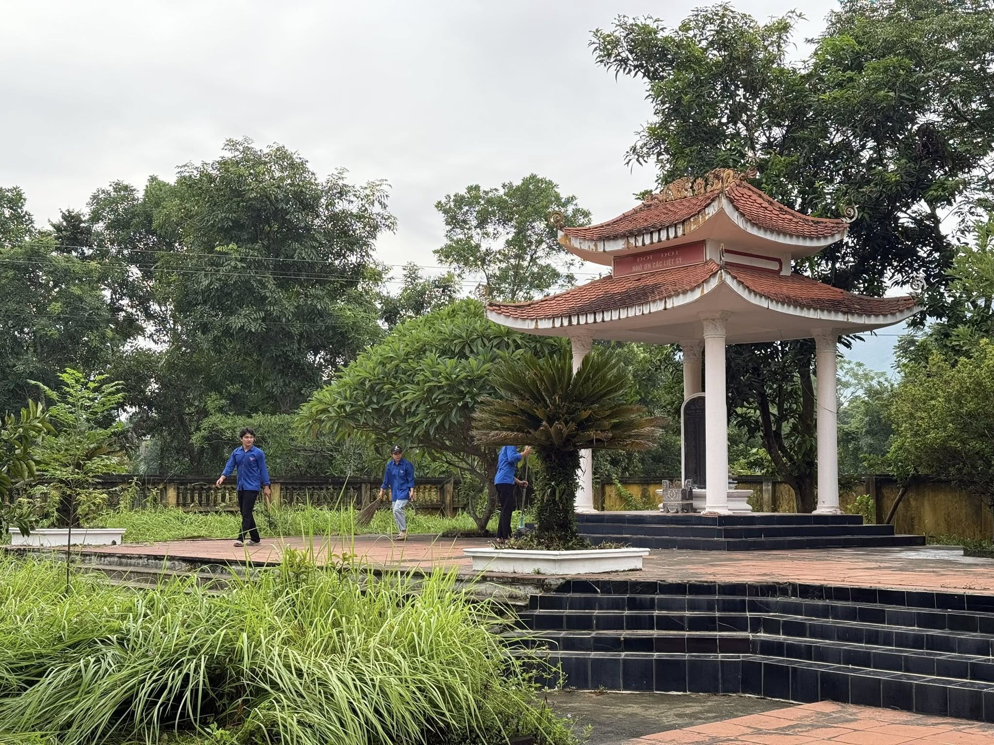 Anh-tin-bai