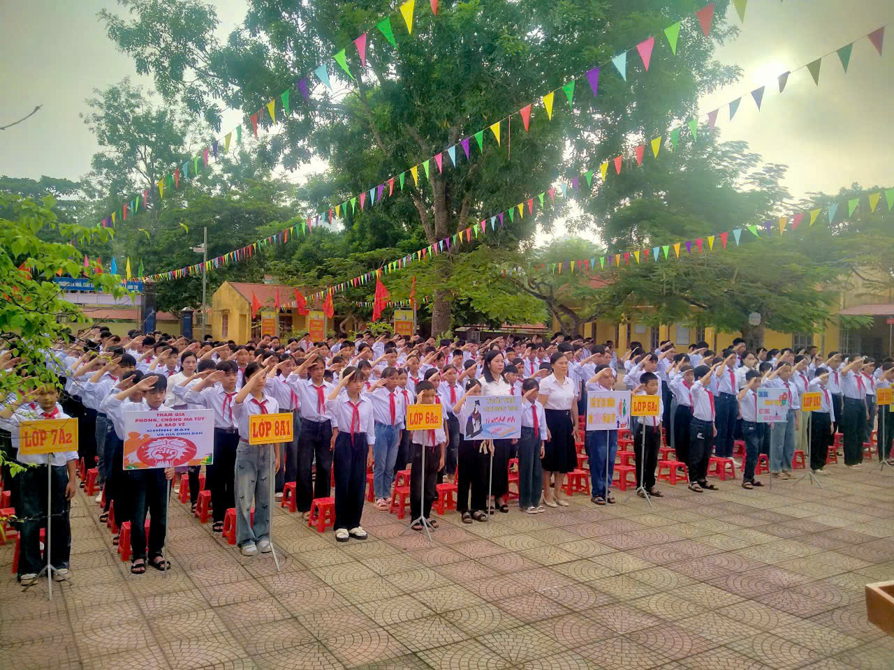 Anh-tin-bai