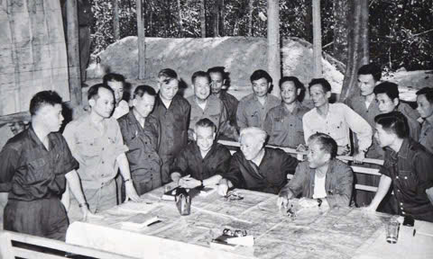 Anh-tin-bai